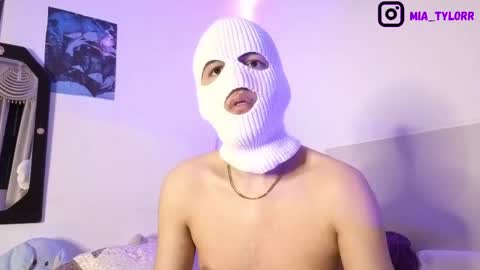 Mia Tylor online show from 06-05-26, 06:52