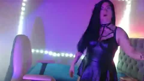 Snapshot of mia_vantt chatting on 03-08-26, 12:53 MIA VANTT online show from 03-08-26, 12:53