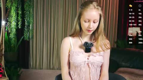 Mia online show from 11-19-25, 02:50