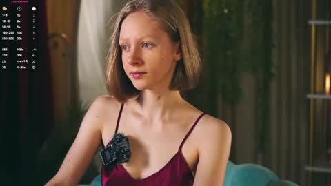Mia online show from 06-12-26, 12:04