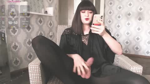 mia_wallase online show from 01-28-25, 07:43