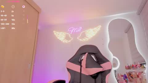 Snapshot of mia_yourmommy chatting on 06-14-26, 01:47 online show from 06-14-26, 01:47