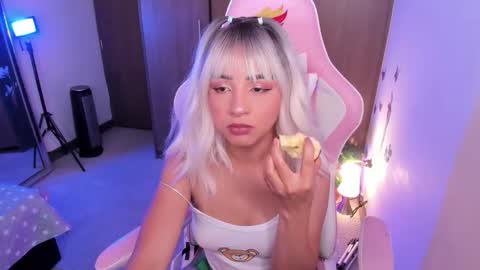 mia  nicolle online show from 01-10-26, 12:01