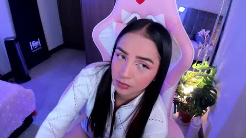 mia  nicolle online show from 04-26-26, 03:04