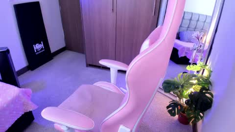 mia  nicolle online show from 04-27-26, 03:43