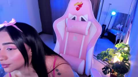 mia  nicolle online show from 05-05-26, 11:24