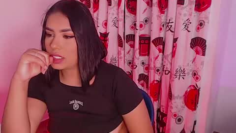 Mia online show from 01-10-25, 06:49