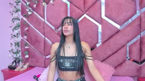 Snapshot of miaa_davis_ chatting on 05-30-26, 03:14 miaa_davis_ online show from 05-30-26, 03:14