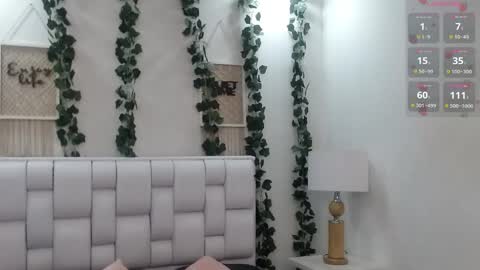 Snapshot of miaa_gh1 chatting on 05-15-26, 11:17 Mia online show from 05-15-26, 11:17