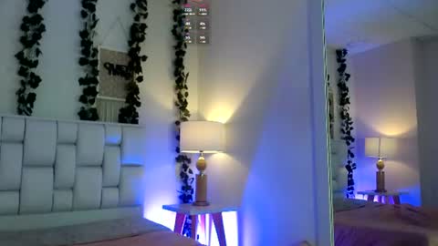 Snapshot of miaa_gh1 chatting on 06-11-26, 11:19 Mia online show from 06-11-26, 11:19