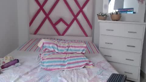 Jessika online show from 05-19-26, 04:02