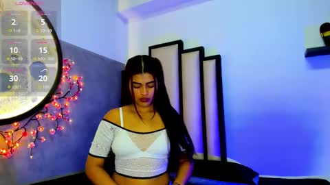 Snapshot of miaa_rosse_23 chatting on 10-08-25, 11:52 Mia online show from 10-08-25, 11:52