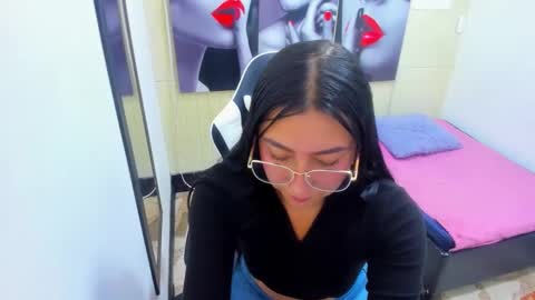       online show from 11-11-25, 03:12