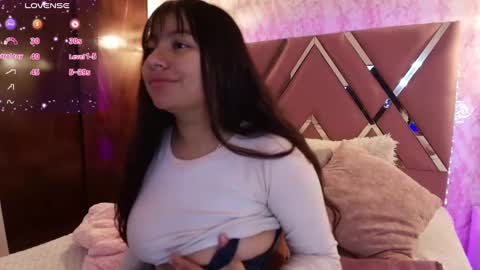 Snapshot of miaa_smiith1 chatting on 02-17-25, 12:05 miaa_smiith1 online show from 02-17-25, 12:05