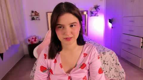 Snapshot of miaacute2 chatting on 03-20-26, 04:34 Mia online show from 03-20-26, 04:34