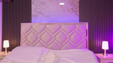 Miaa Farrel online show from 04-22-26, 07:26