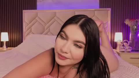 Miaa Farrel online show from 04-24-26, 07:38