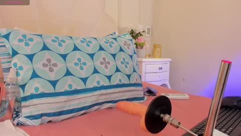 miaaffox online show from 02-20-26, 07:58