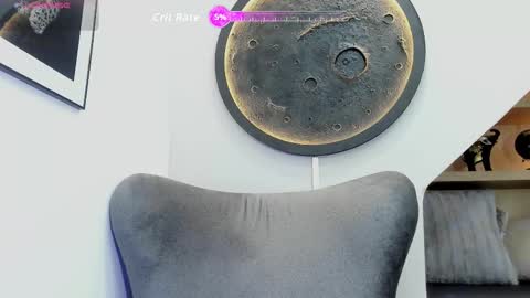 Mia online show from 02-14-26, 12:24