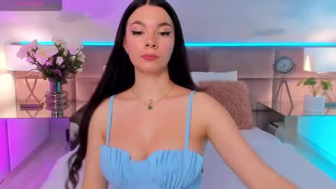 Mia online show from 06-06-26, 06:56