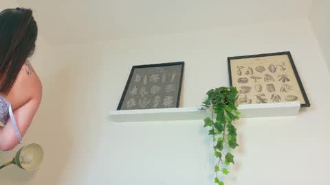 Snapshot of miaanderson__ chatting on 04-11-26, 04:11 miaanderson__ online show from 04-11-26, 04:11