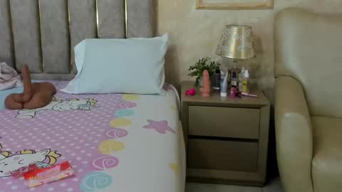 Miaasummer online show from 03-14-26, 11:37