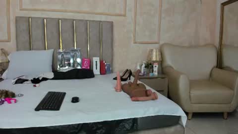 Miaasummer online show from 07-28-26, 11:39
