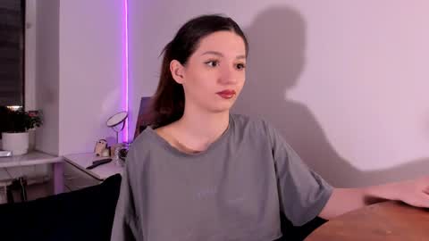 mia online show from 04-02-26, 11:02