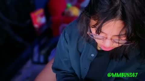 Snapshot of miacanela_xo chatting on 11-13-25, 12:20 Mia online show from 11-13-25, 12:20