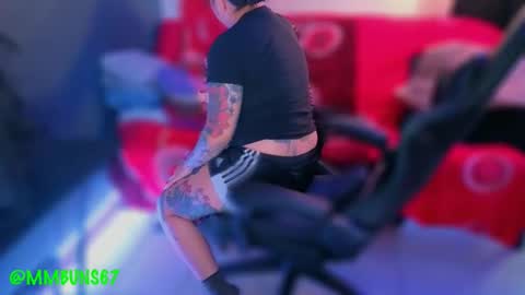 Snapshot of miacanela_xo chatting on 12-02-25, 01:00 Mia online show from 12-02-25, 01:00