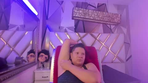 Snapshot of miacapucci1 chatting on 02-24-25, 01:57 online show from 02-24-25, 01:57