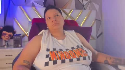 Snapshot of miacapucci1 chatting on 02-26-25, 03:08 online show from 02-26-25, 03:08