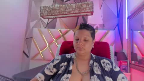 Snapshot of miacapucci1 chatting on 03-08-25, 06:16 online show from 03-08-25, 06:16