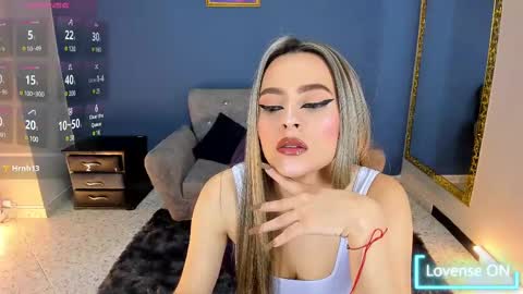 Snapshot of miacarperrlux chatting on 02-11-25, 08:52 MiaCarper online show from 02-11-25, 08:52