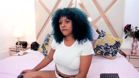 Snapshot of miadraven chatting on 11-10-25, 05:34 Mia online show from 11-10-25, 05:34