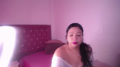 mia online show from 06-12-26, 03:16