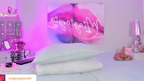 Mia  online show from 04-17-26, 03:48