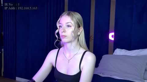 Snapshot of miagraces chatting on 09-11-25, 05:13 Mia online show from 09-11-25, 05:13