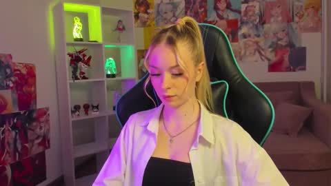 Snapshot of miagraces chatting on 09-30-25, 05:18 Mia online show from 09-30-25, 05:18