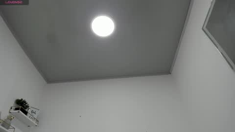 Miah Collins online show from 11-27-25, 07:49