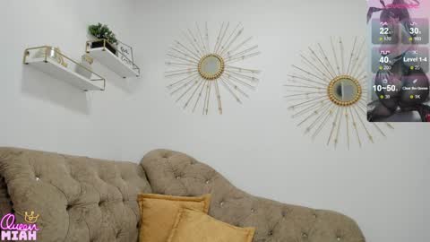 Miah Collins online show from 04-06-26, 06:53