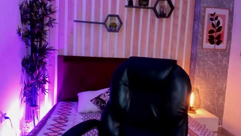 Mia Connor online show from 01-08-26, 07:49