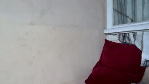 Snapshot of miah_land chatting on 02-17-25, 12:59 miah_land online show from 02-17-25, 12:59
