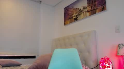 Snapshot of miahayek chatting on 01-13-25, 10:45 MiaHayek online show from 01-13-25, 10:45