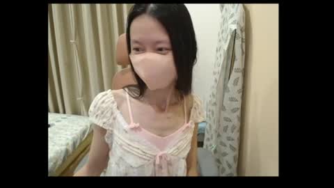Snapshot of miahchan68 chatting on 06-10-26, 01:54 miahchan68 online show from 06-10-26, 01:54