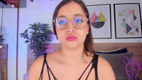 Mia  online show from 01-12-26, 03:34