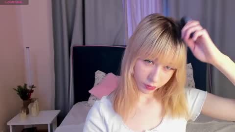 miakimiko online show from 04-20-26, 02:25