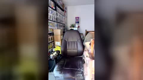 Mark online show from 04-15-26, 06:48