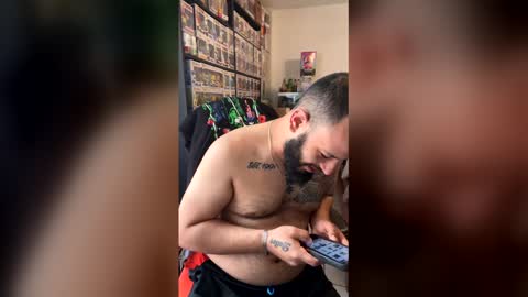 Mark online show from 04-22-26, 05:25