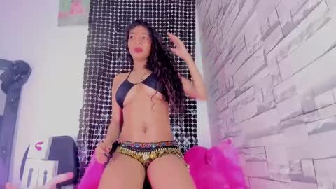 miakirshner_ online show from 02-23-25, 09:37